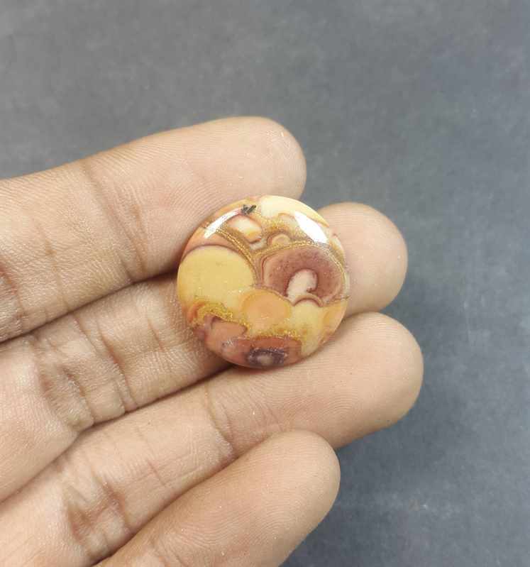15.29 Carats Wave Dolomite 21.13 x 21.13 x 4.31 mm