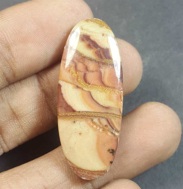 25.86 Carats Wave Dolomite 37.26 x 15.12 x 4.79 mm