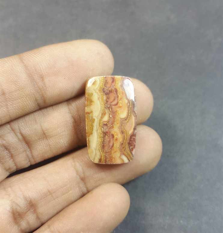 17.42 Carats Wave Dolomite 24.96 x 14.56 x 4.51 mm