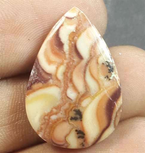 18.14 Carats Wave Dolomite 25.44 x 17.42 x 4.88 mm