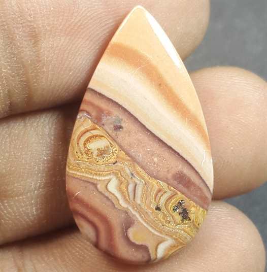 11.77 Carats Wave Dolomite 27.45 x 15.80 x 3.43 mm