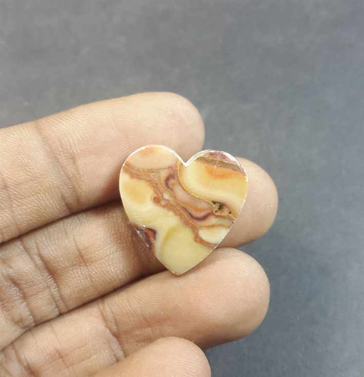 15.03 Carats Wave Dolomite 20.43 x 19.99 x 4.42 mm