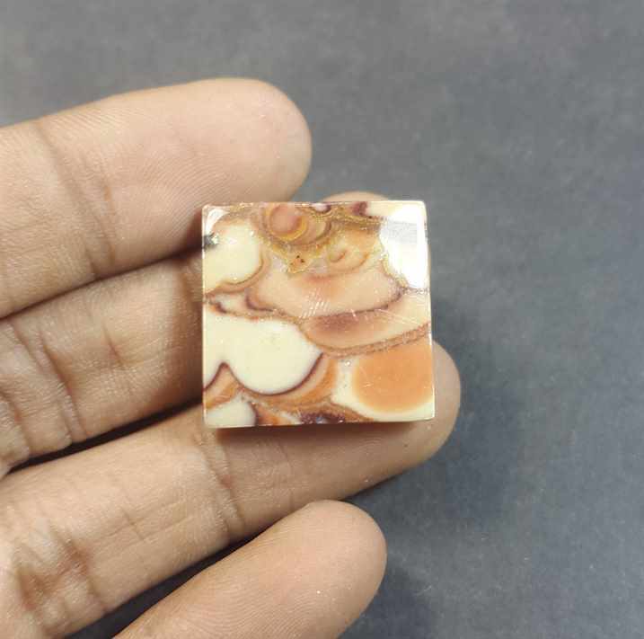 25.39 Carats Wave Dolomite 21.79 x 21.79 x 4.63 mm