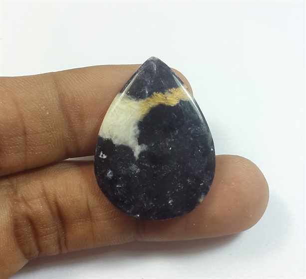 20.12 Carats Lepidolite 29.74 x 22.00 x 3.54 mm