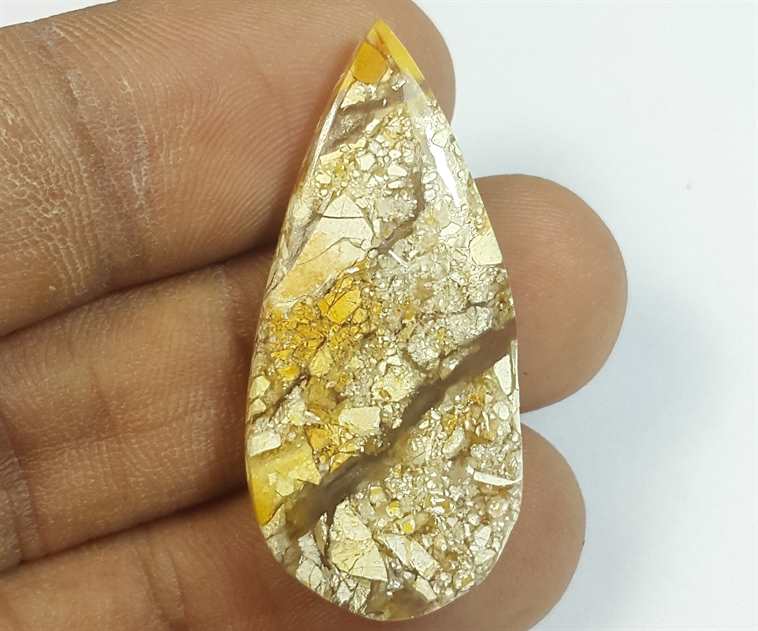 15.15 Carats Mookaite Barritted 37.52 x 20.42 x 4.66 mm