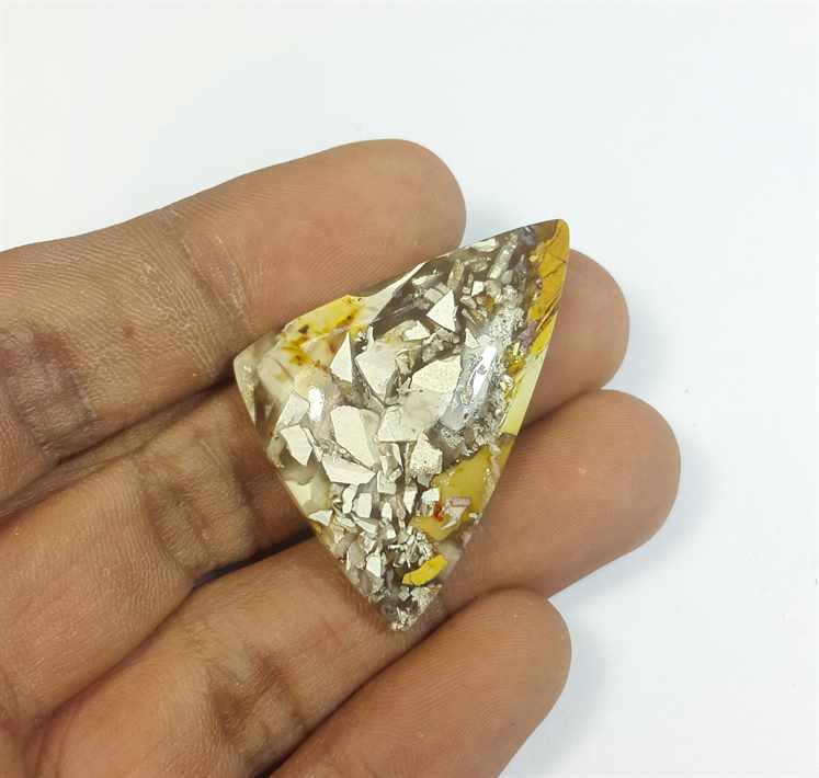 35.69 Carats Mookaite Barritted 25.45 x 39.69 x 6.85 mm