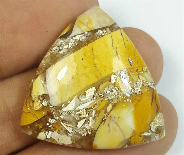 29.73 Carats Mookaite Barritted 28.62 x 28.62 x 6.34 mm