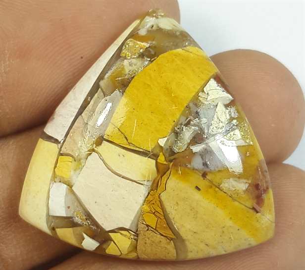 30.27 Carats Mookaite Barritted 27.20 x 28.46 x 6.48 mm