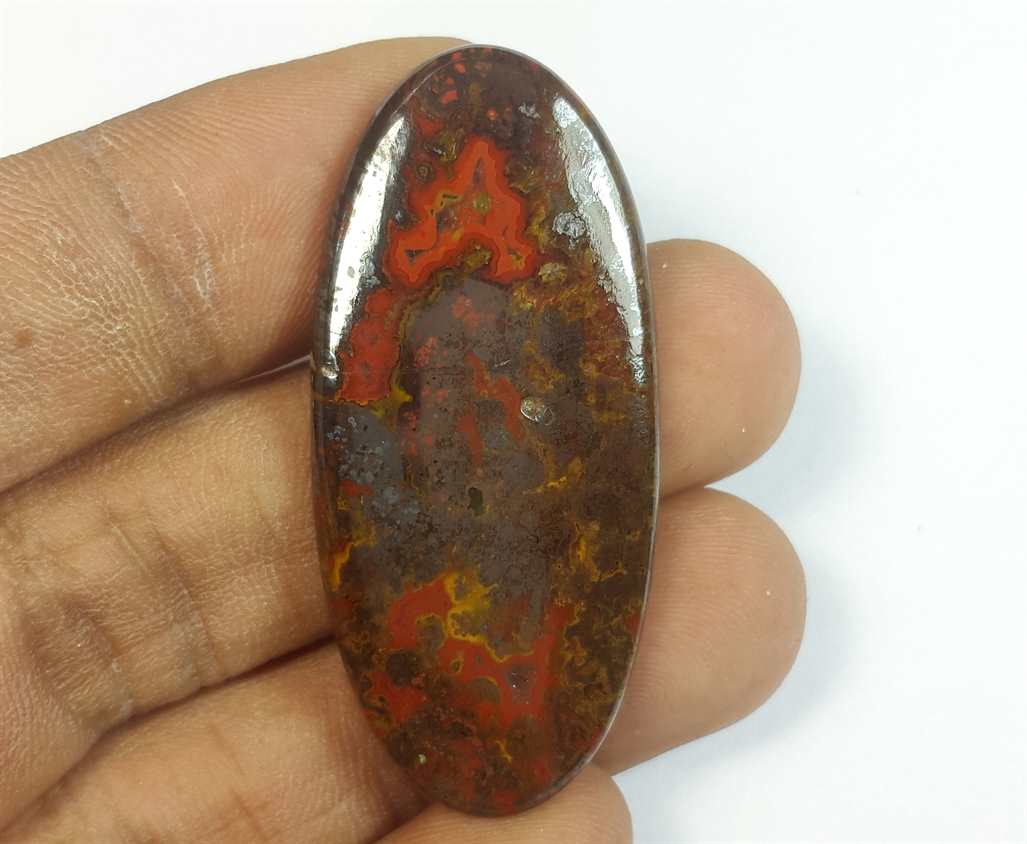 36.26 Carats Morocco Seam Agate 43.98 x 19.95 x 4.12 mm