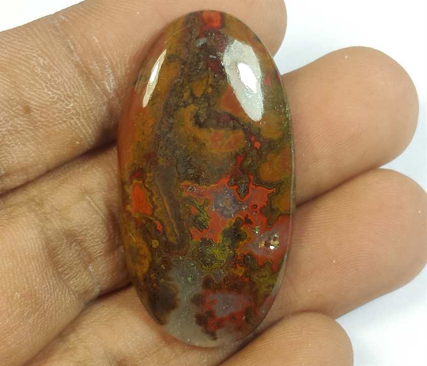 38.57 Carats Morocco Seam Agate 38.49 x 20.73 x 5.39 mm