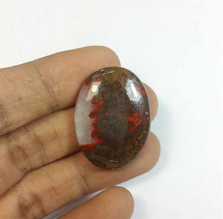42.26 Carats Morocco Seam Agate 30.95 x 23.09 x 6.01 mm