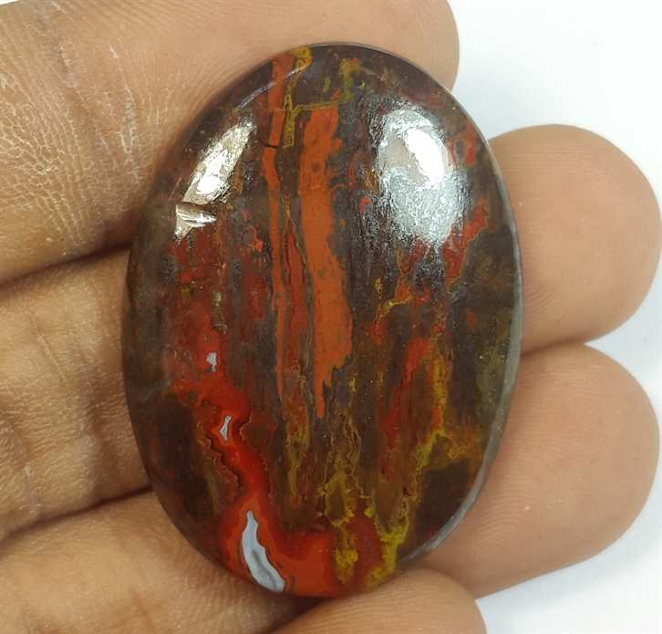42.93 Carats Morocco Seam Agate 34.58 x 25.35 x 5.47 mm