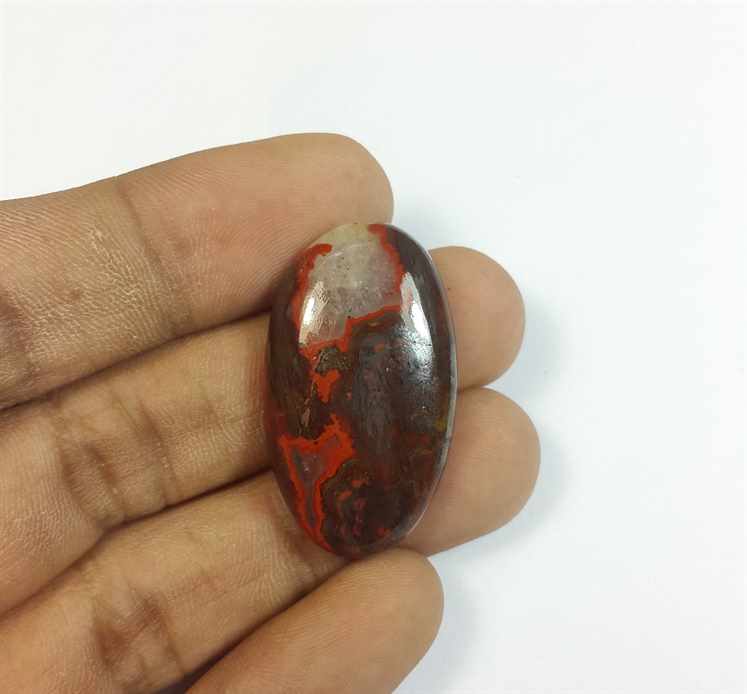 34.48 Carats Morocco Seam Agate 32.69 x 18.87 x 6.41 mm