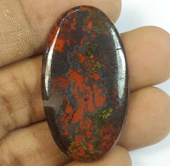 30.44 Carats Morocco Seam Agate 37.76 x 21.45 x 3.70 mm
