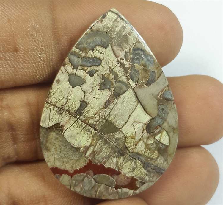 39.57 Carats Mushroom Rhyolite 36.89 x 26.80 x 5.12 mm