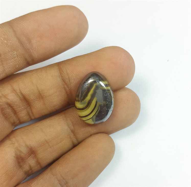 21.76 Carats Schalenblende 18.02 x 13.59 x 5.61 mm