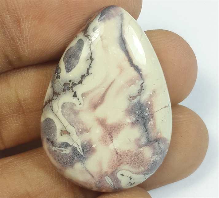 39.82 Carats Porcelain Jasper 34.08 x 23.98 x 6.36 mm