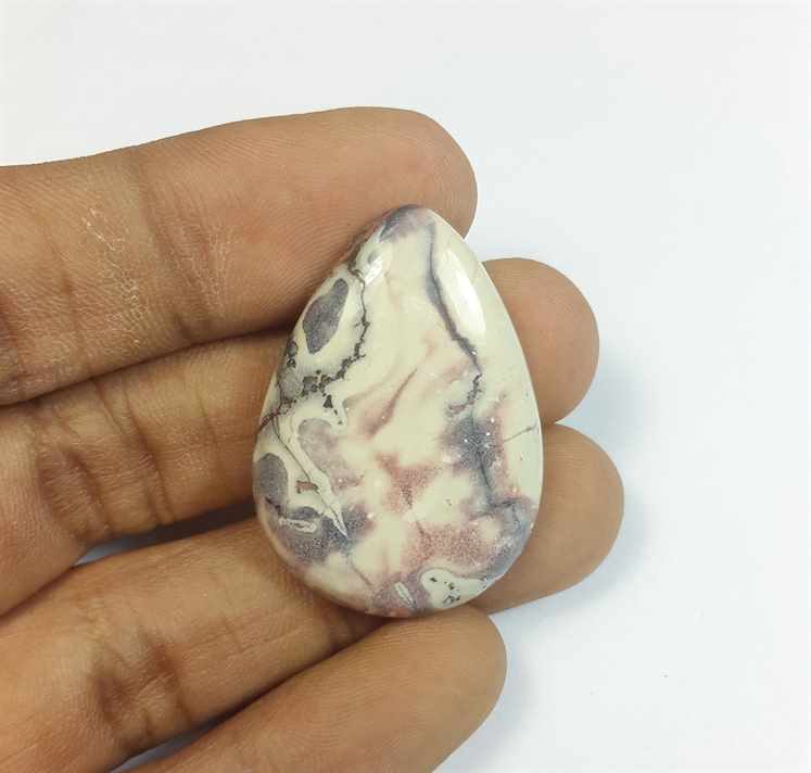 39.82 Carats Porcelain Jasper 34.08 x 23.98 x 6.36 mm