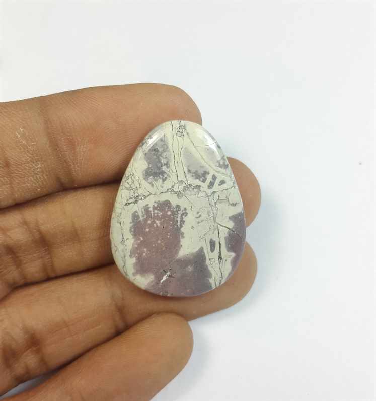 25.86 Carats Porcelain Jasper 30.93 x 23.57 x 4.01 mm