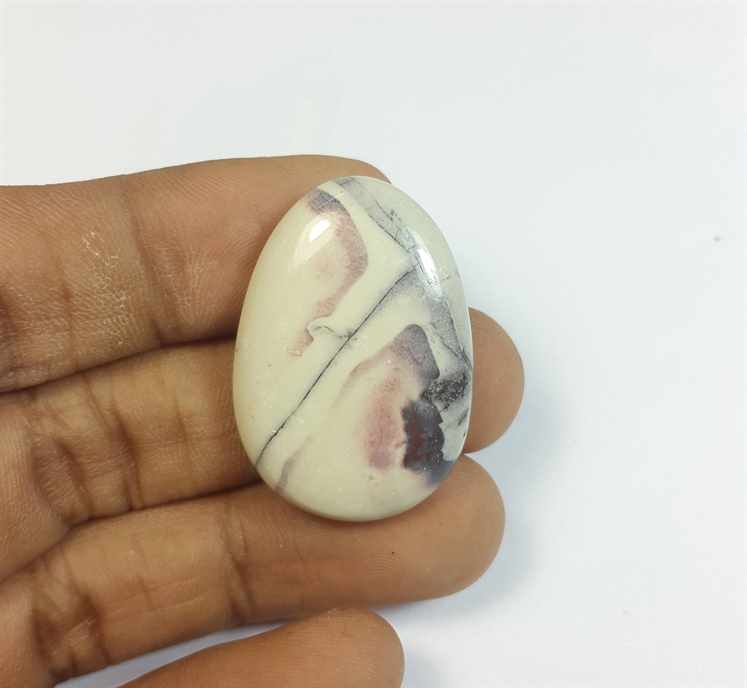 35.80 Carats Porcelain Jasper 32.07 x 22.52 x 5.76 mm
