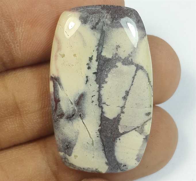 30.66 Carats Porcelain Jasper 32.54 x 19.54 x 5.01 mm