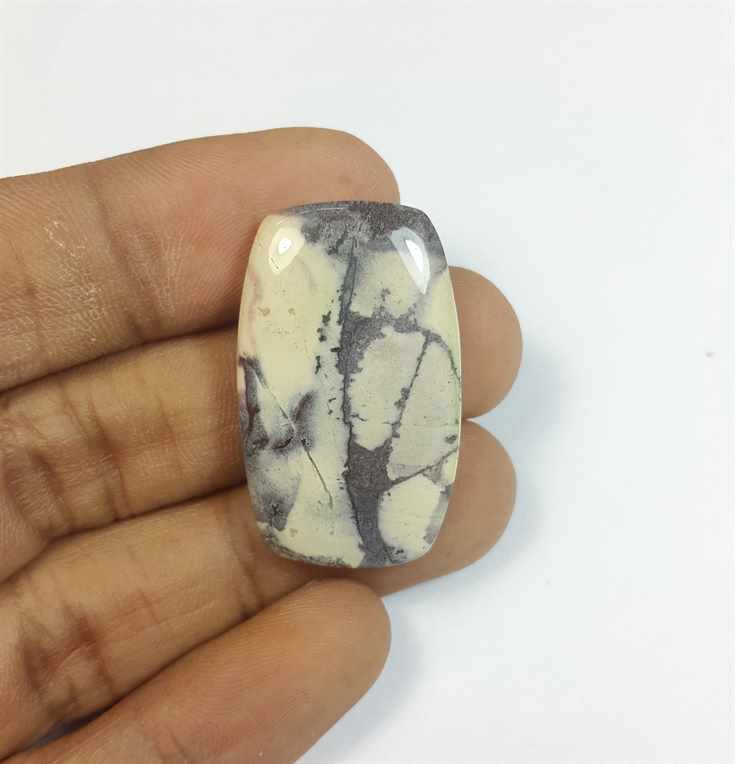 30.66 Carats Porcelain Jasper 32.54 x 19.54 x 5.01 mm