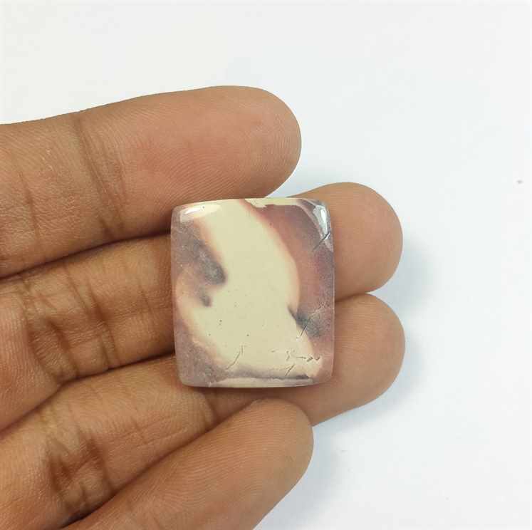 20.31 Carats Porcelain Jasper 33.12 x 19.13 x 4.05 mm