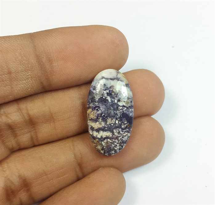 12.02 Carats Tiffany Jasper 24.35 x 12.86 x 4.46 mm