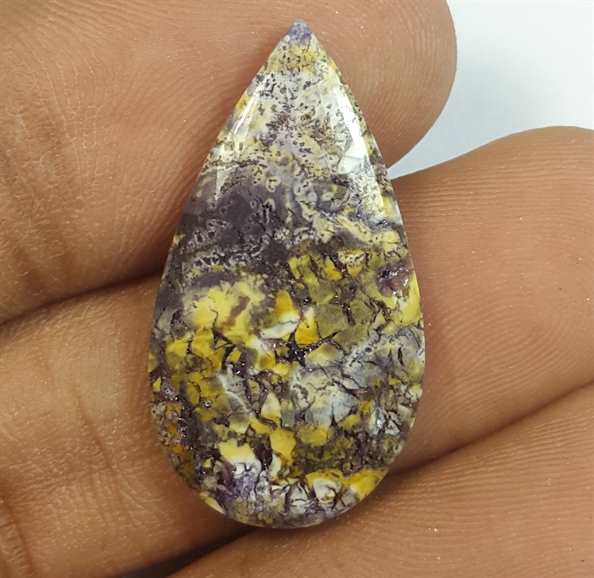 8.74 Carats Tiffany Jasper 26.22 x 14.17 x 3.34 mm