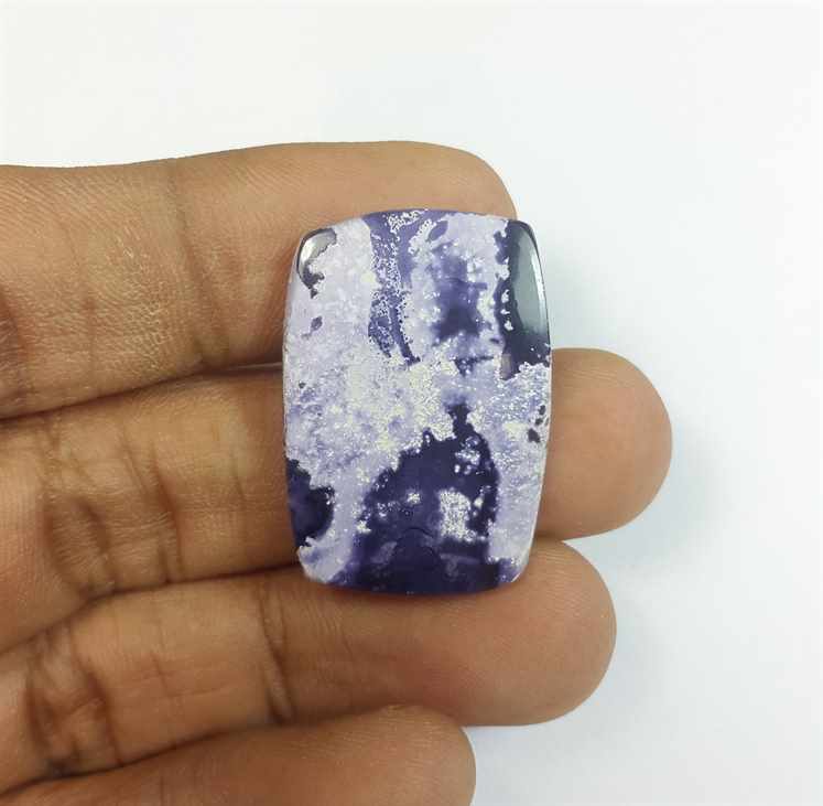 19.04 Carats Tiffany Jasper 28.43 x 19.74 x 3.94 mm