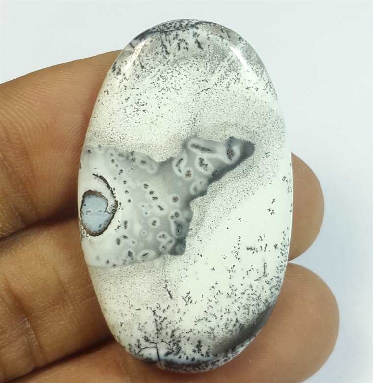 36.06 Carats Dendritic Agate 41.00 x 25.09 x 4.87 mm