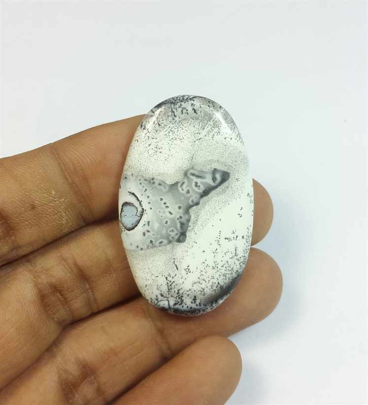 36.06 Carats Dendritic Agate 41.00 x 25.09 x 4.87 mm