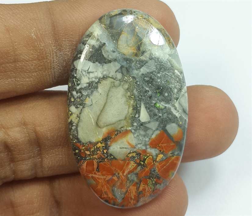 41.75 Carats Maligano jasper 37.00 x 22.65 x 5.34 mm