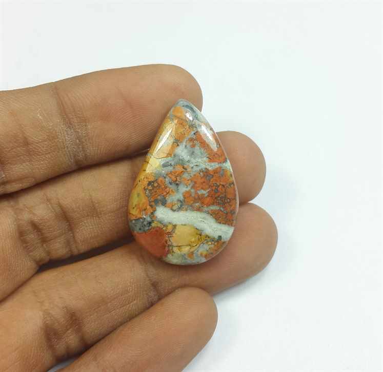27.83 Carats Maligano jasper 30.63 x 20.56 x 5.41 mm