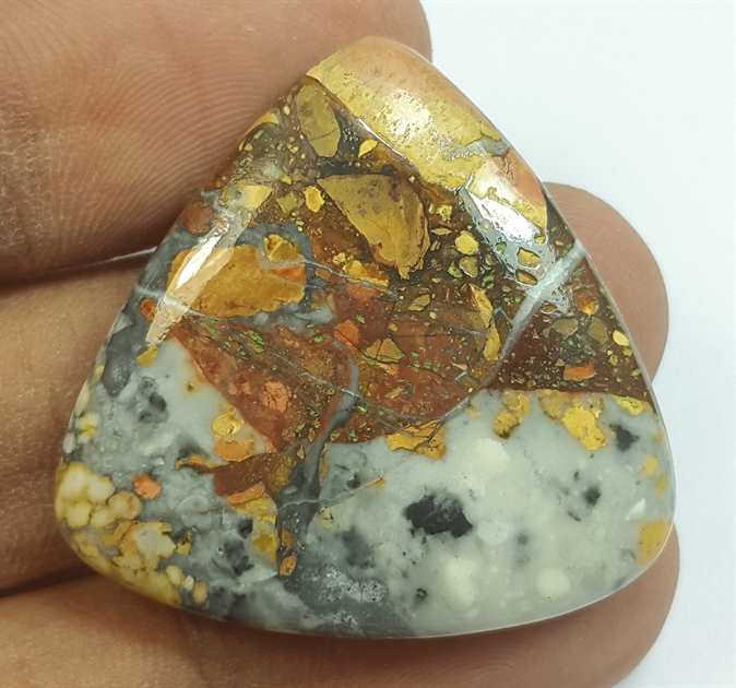 47.47 Carats Maligano jasper 32.60 x 31.62 x 5.96 mm