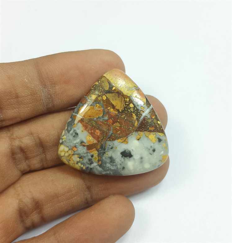 47.47 Carats Maligano jasper 32.60 x 31.62 x 5.96 mm