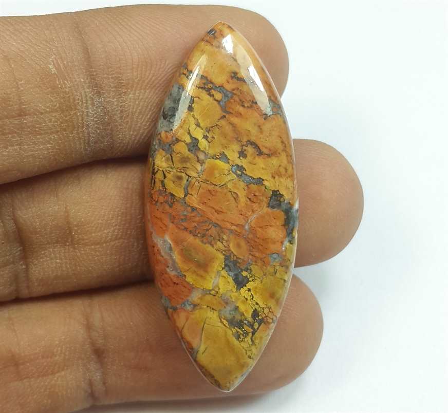 32.02 Carats Maligano jasper 40.57 x 17.00 x 5.55 mm