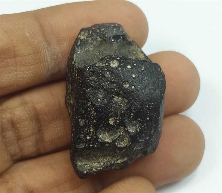 65.20 Carats Lava 33.96 x 20.20 x 17.42 mm