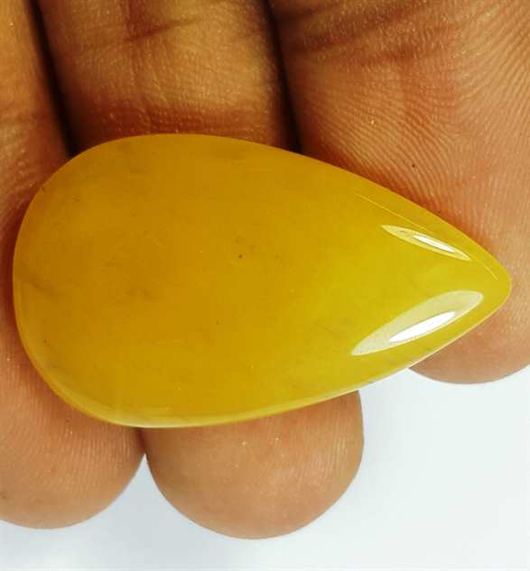 21.83 Carats Yellow Quartz 31.07x18.30x4.89 mm