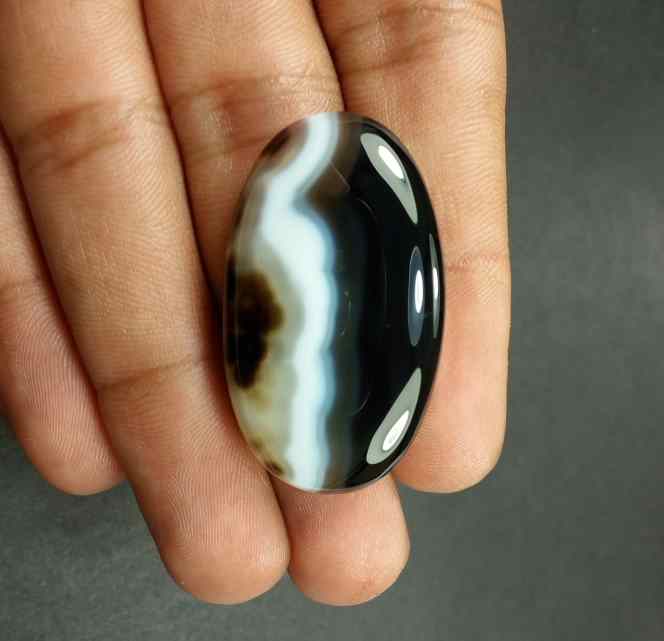 53.58 Carats Agate 38.87 x 22.57 x 7.27 mm