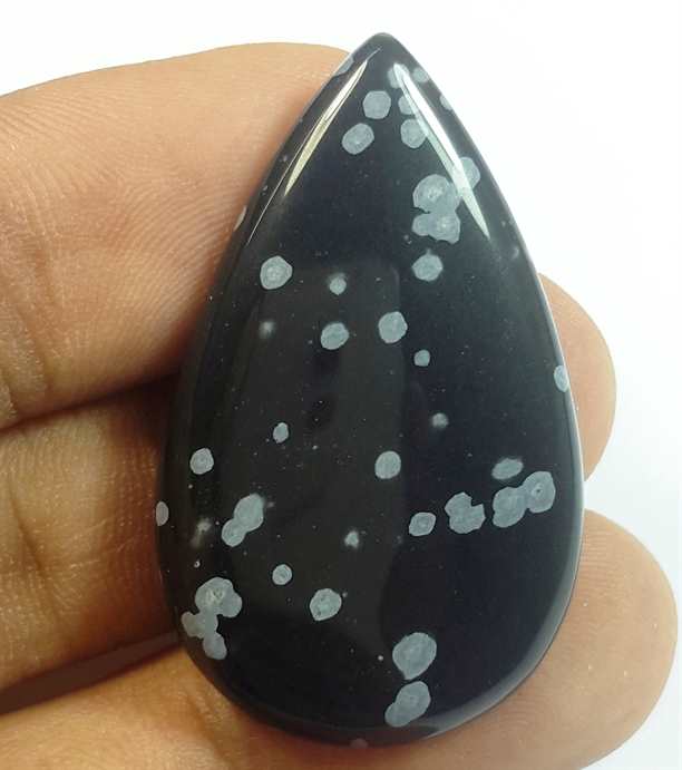 26.52 Carats Snow Obsidian 28.51 x 23.06 x 5.56 mm