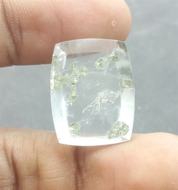 22.21 Carats Natural Muscovite 21.48 X 16.77 X 6.41 mm
