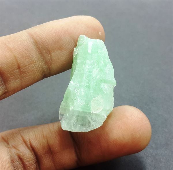 30.99 Carats Natural Zeolite 29.35 X 16.23 X 12.44 mm
